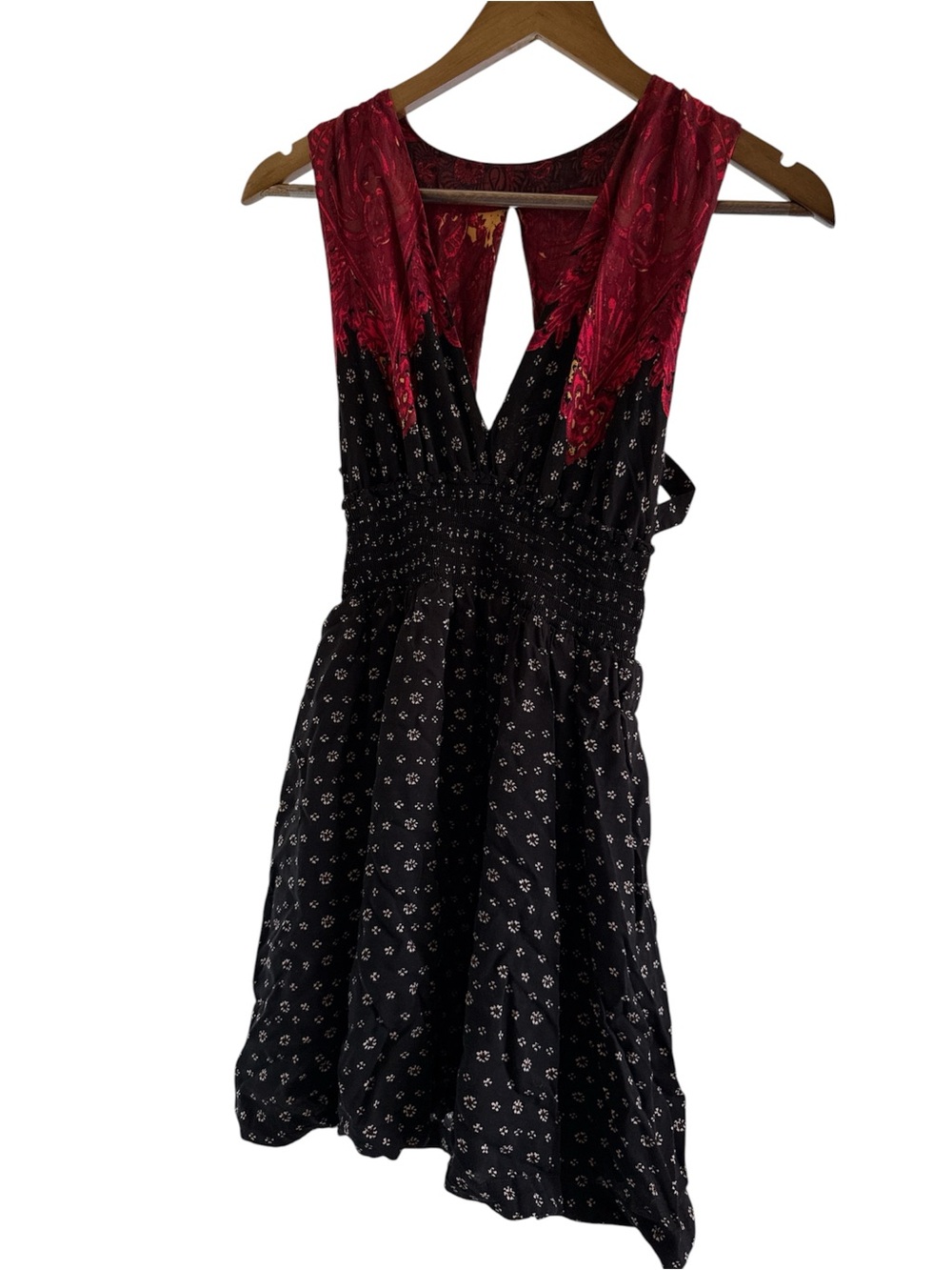 Sleeveless V-Neck Black and Red Patterned Women's Dress